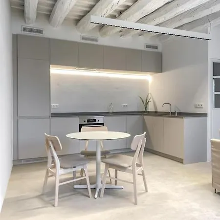 Lively 1 Bdr With Private Terrace Born Apartment