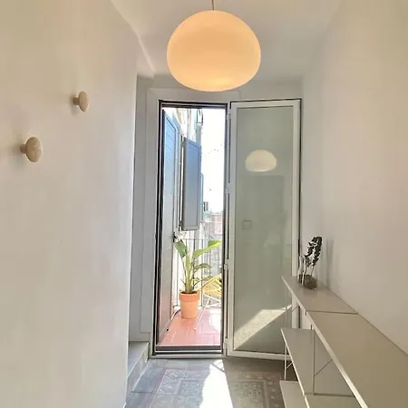 Lively 1 Bdr With Private Terrace Born Appartement